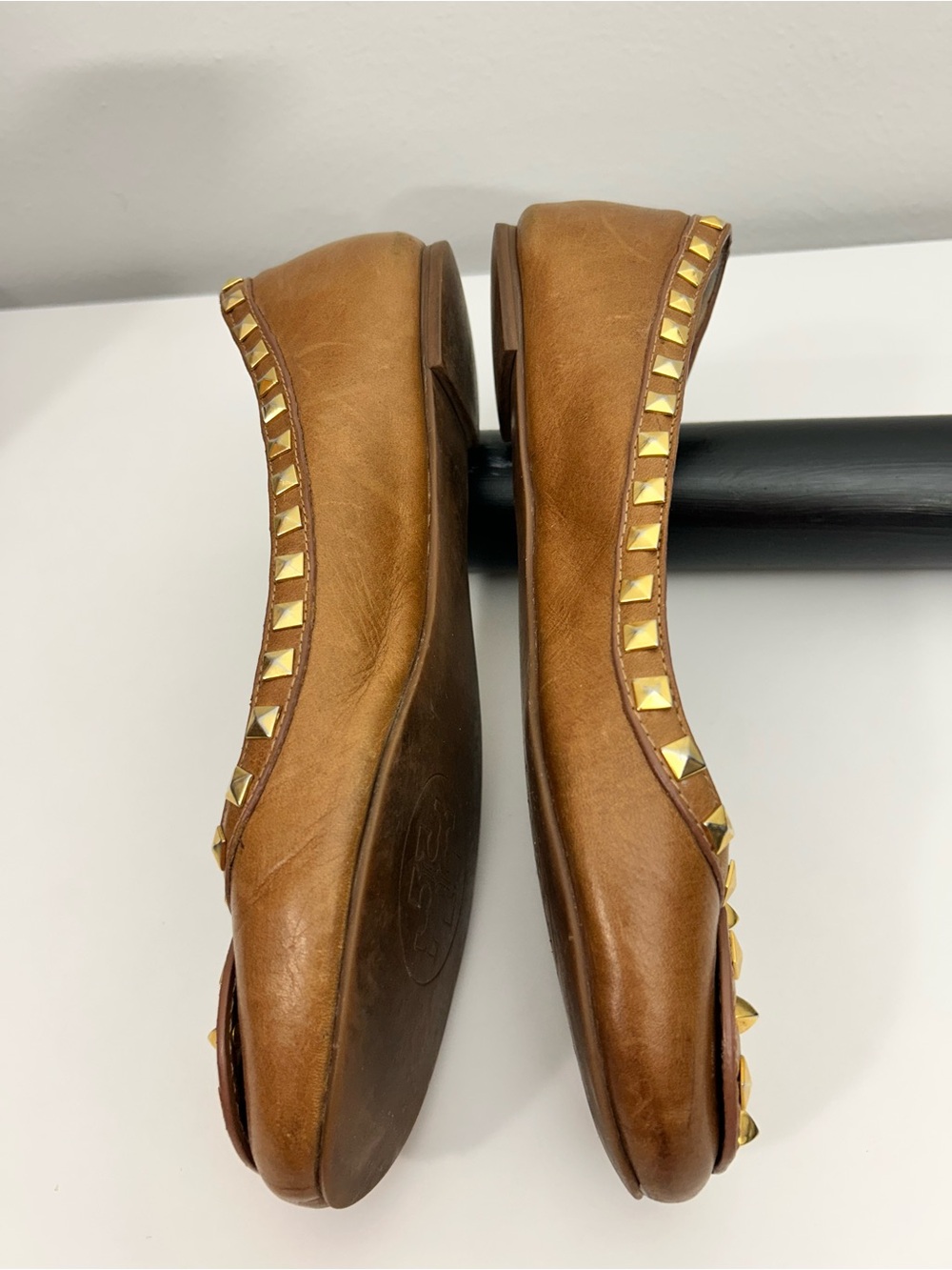 Tory Burch Dale Brown Leather Logo Gold Stud Ballet Flats Slip-on Size 9 - Picture 9 of 13